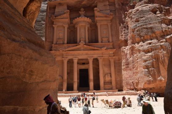 full-day-private-round-trip-transfers-to-petra-from-amman-in-amman-236867
